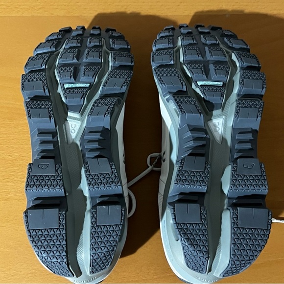 NIB On Men’s Cloudventure Waterproof Athletic Tennis Running Shoes Trainers Sz 8 - Picture 9 of 13